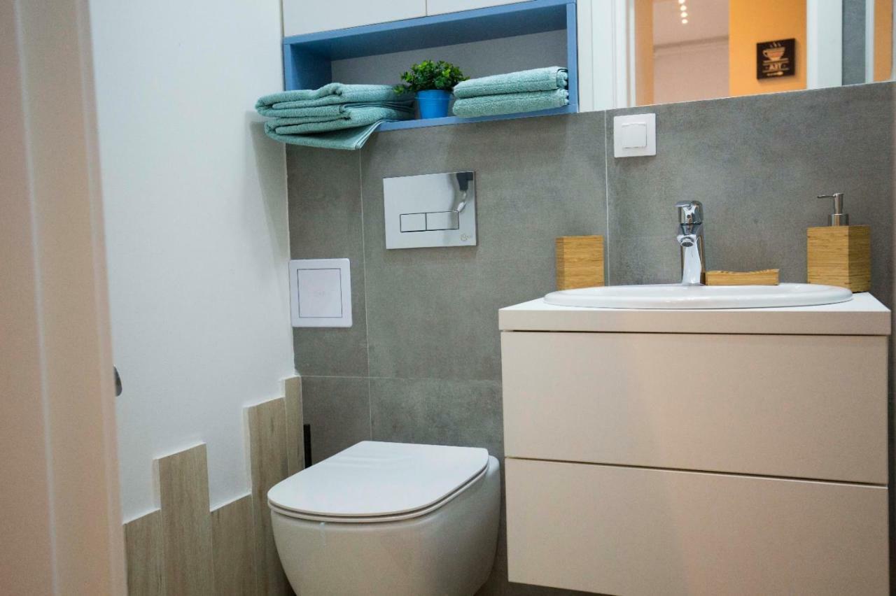 Ideal Apartment Boekarest Buitenkant foto
